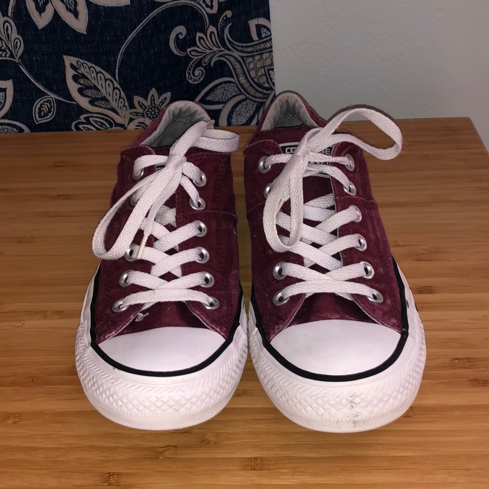 Converse Maroon